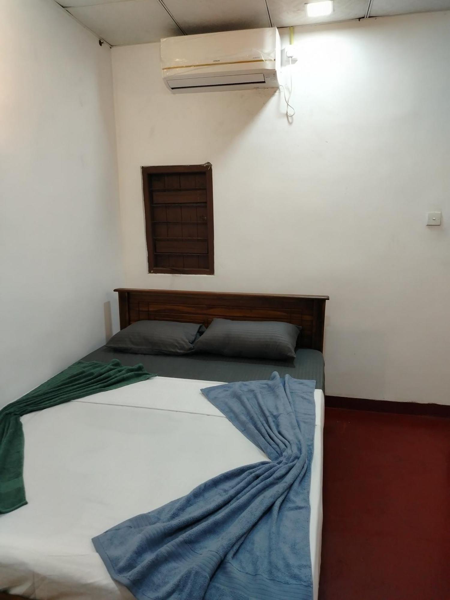 Ocean Oasis Restaurant And Rooms Trincomalee Ngoại thất bức ảnh