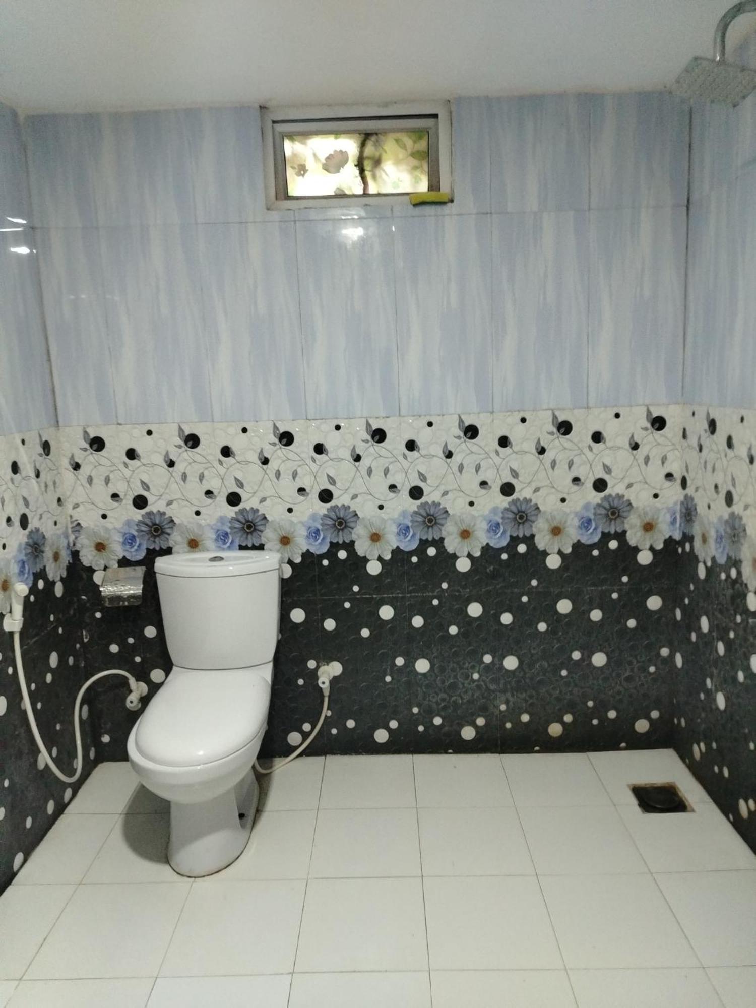 Ocean Oasis Restaurant And Rooms Trincomalee Ngoại thất bức ảnh